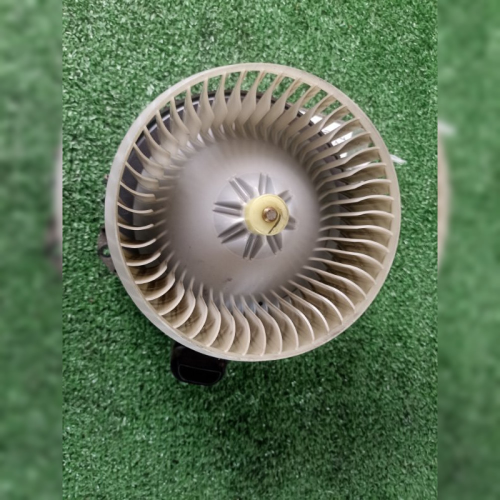 мотор печки на Toyota Voxy ZRR70 3ZRFAE, арт. 112780