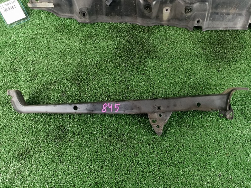 усилитель бампера на Toyota Voxy ZRR70 3ZRFAE, арт. 112999
