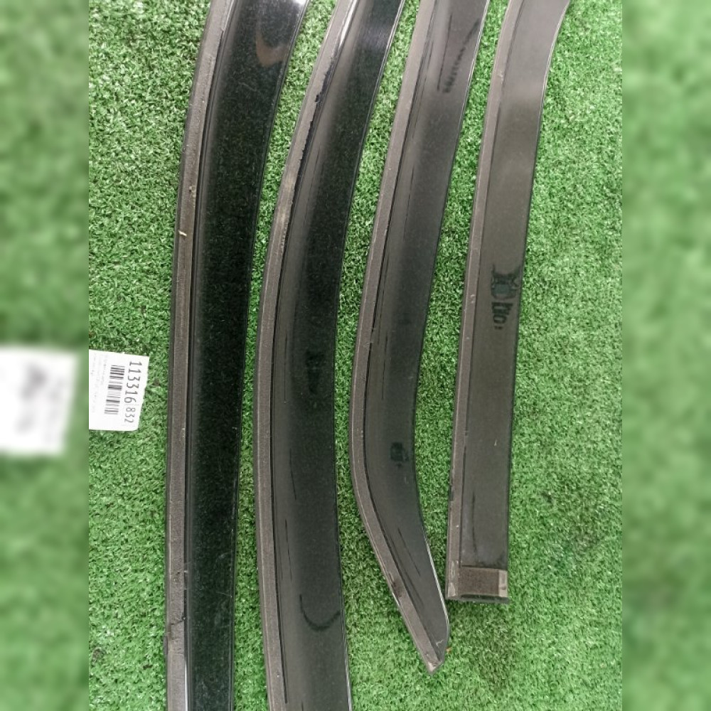 Ветровик на дверь на Toyota Crown GRS202 3GRFSE, арт. 113316