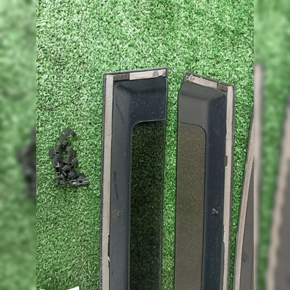 Ветровик на дверь на Toyota Passo KGC30 1KRFE, арт. 113328
