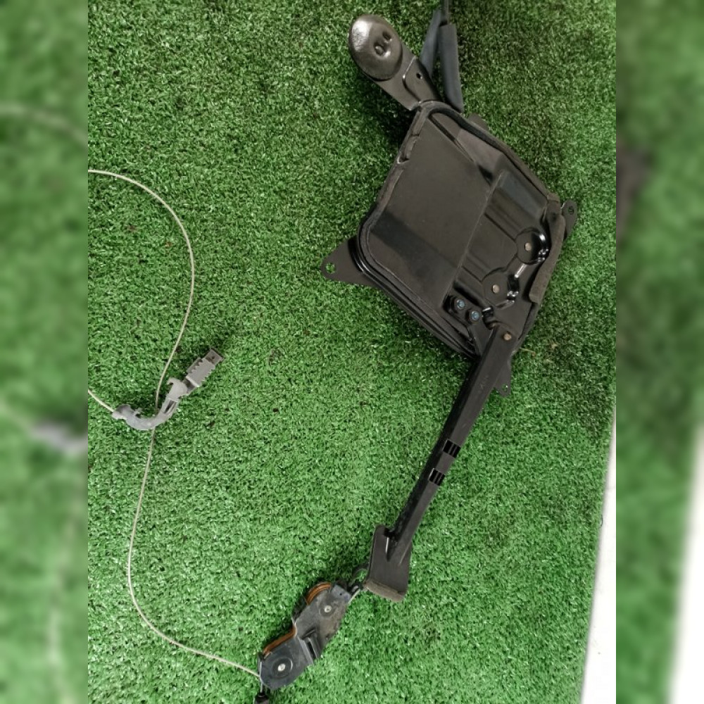 Доводчик Двери на Toyota Voxy ZRR70 3ZRFE, арт. 112877